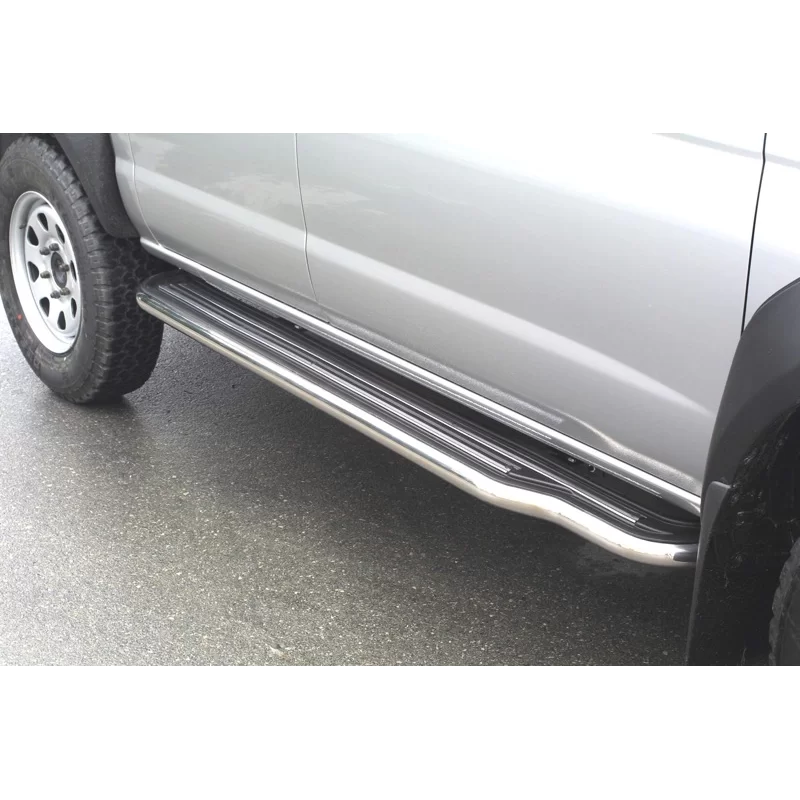 Pedane Nissan Pick Up 2.5 Td Double Cab Pedane Nissan Pick Up 2.5 Td Double Cab