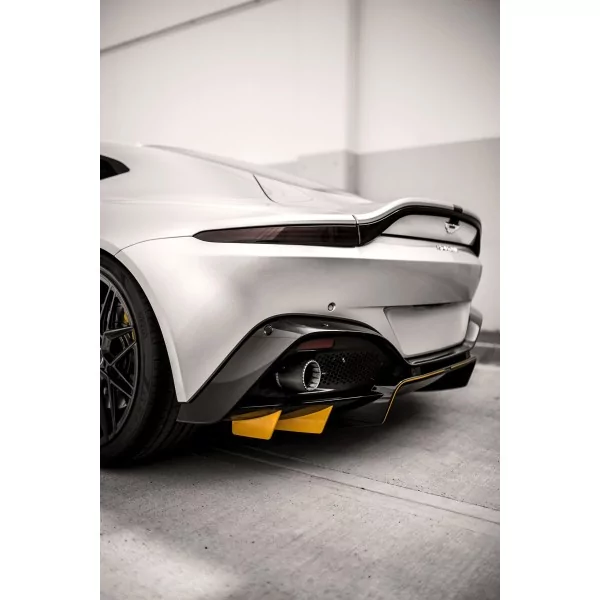 Capristo Aston Martin Vantage V8 4.0 Biturbo 02AM05003014