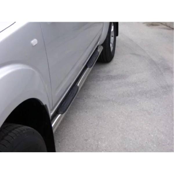 Side Step Nissan Navara Double Cab.